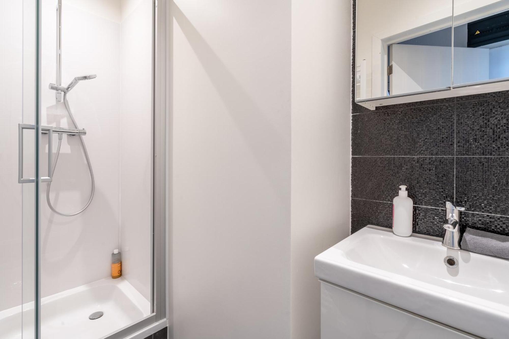Beautiful Cozy Apartments In The Heart Of Antwerpen Exteriör bild