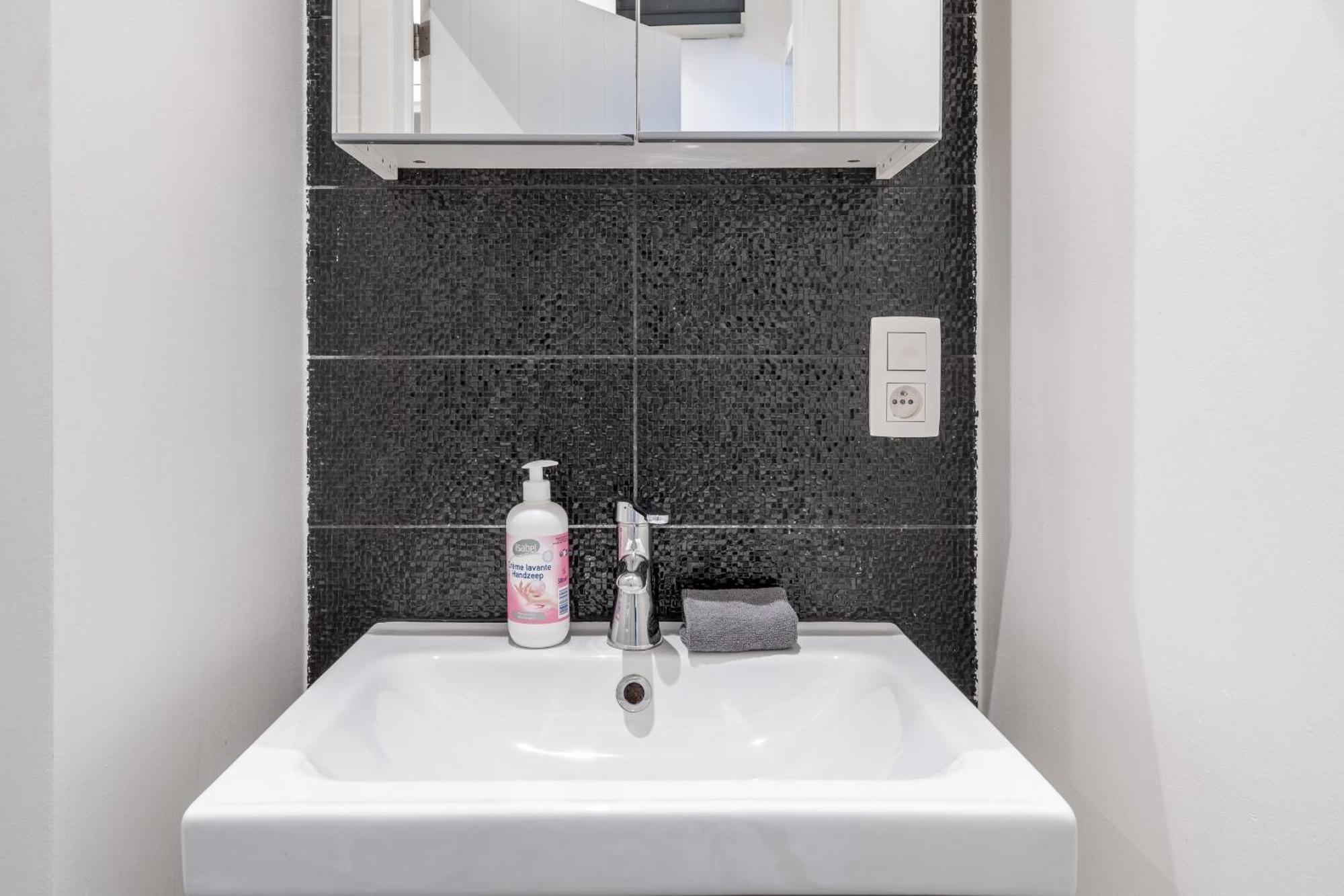 Beautiful Cozy Apartments In The Heart Of Antwerpen Exteriör bild